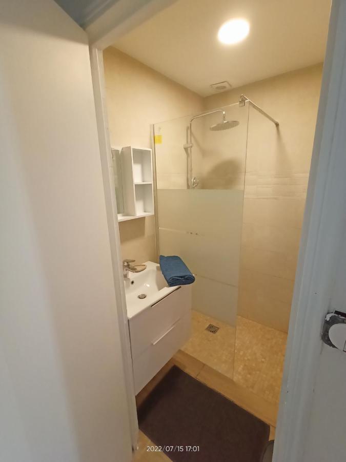 T2 Renove En Rdc Avec Cour, Intra Muros Avinhão Exterior foto