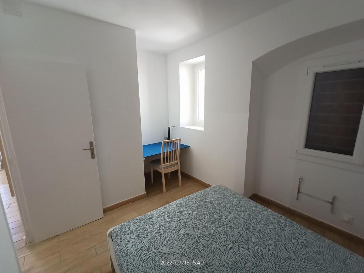 T2 Renove En Rdc Avec Cour, Intra Muros Avinhão Exterior foto